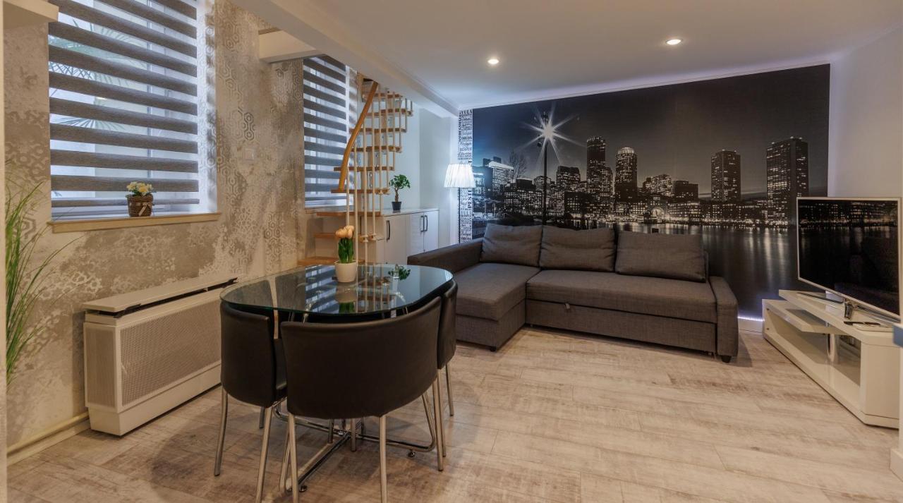 בודפשט Sleek Minimalist Studio At Inner City מראה חיצוני תמונה
