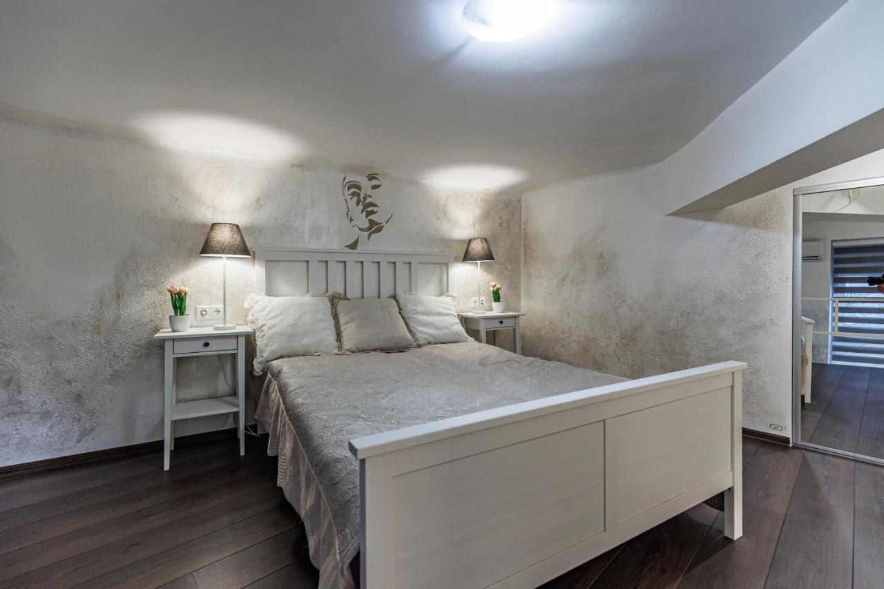 בודפשט Sleek Minimalist Studio At Inner City מראה חיצוני תמונה