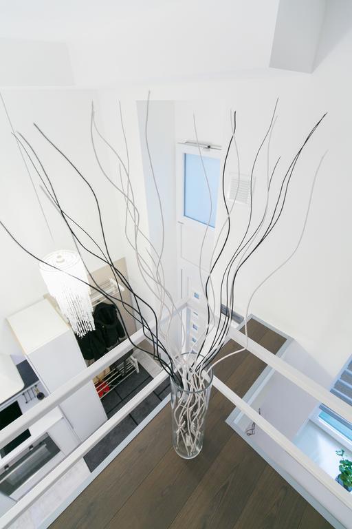 בודפשט Sleek Minimalist Studio At Inner City מראה חיצוני תמונה