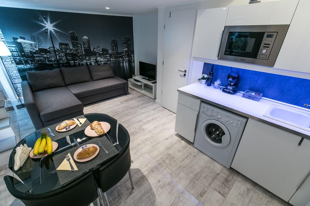 בודפשט Sleek Minimalist Studio At Inner City מראה חיצוני תמונה