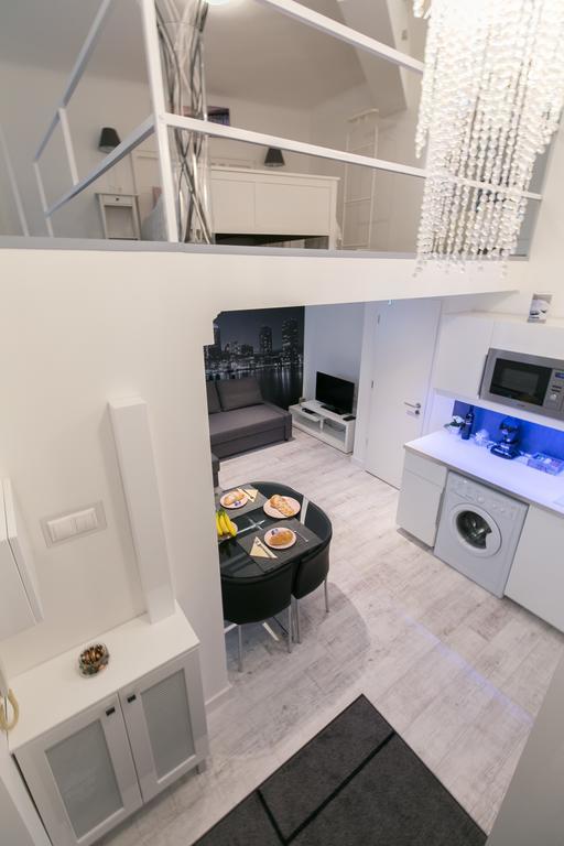 בודפשט Sleek Minimalist Studio At Inner City מראה חיצוני תמונה